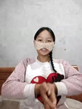 Lilyy-y online show from November 3, 2025, 9:40 pm