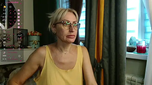 Snapshot of PamellaMurphy chatting on July 8, 2026, 4:24 am PamellaMurphy online show from July 8, 2026, 4:24 am
