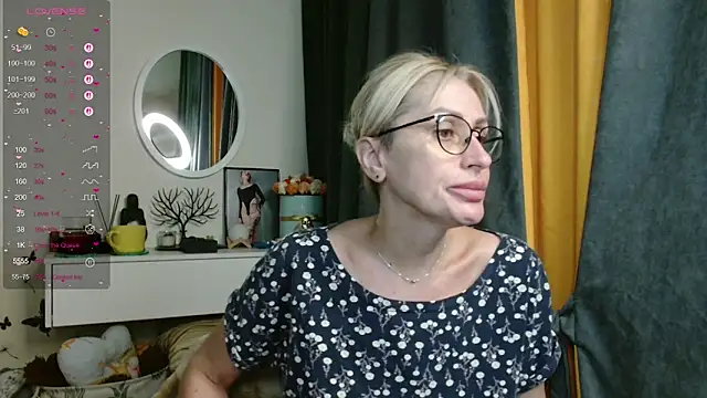 Snapshot of PamellaMurphy chatting on June 18, 2026, 11:54 pm PamellaMurphy online show from June 18, 2026, 11:54 pm