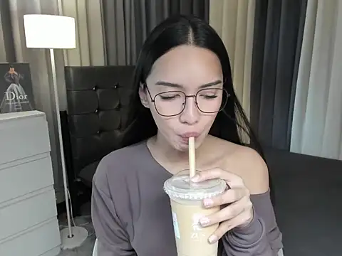 Snapshot of Blaire_Samantha chatting on December 5, 2025, 7:07 am Blaire Samantha online show from December 5, 2025, 7:07 am