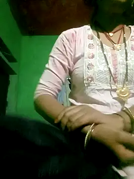 Hot-yuo84 online show from October 21, 2025, 6:29 pm