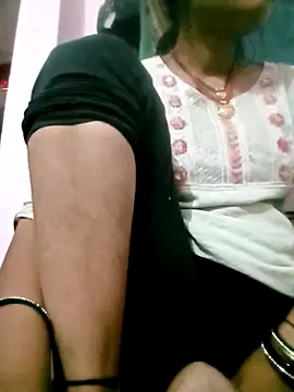 Hot-yuo84 online show from November 18, 2025, 5:49 pm