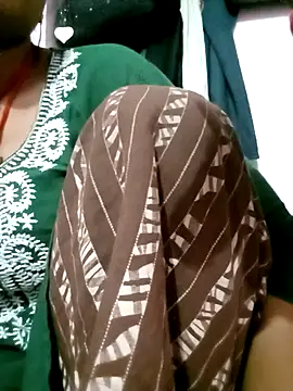 Hot-yuo84 online show from November 7, 2025, 6:01 pm