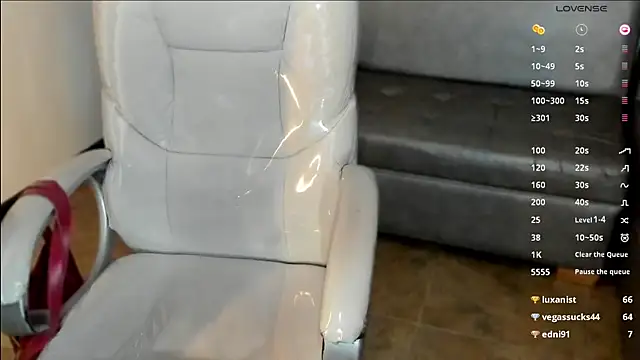 Dullcemariia 1s online show from October 11, 2025, 9:21 am