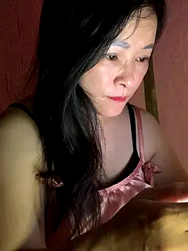 Snapshot of Star-sweet chatting on October 14, 2025, 7:31 am Star-sweet online show from October 14, 2025, 7:31 am