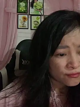 Snapshot of Star-sweet chatting on October 26, 2025, 4:46 am Star-sweet online show from October 26, 2025, 4:46 am