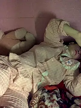 Snapshot of Star-sweet chatting on November 18, 2025, 3:10 am Star-sweet online show from November 18, 2025, 3:10 am