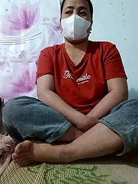 Linda885 online show from December 16, 2025, 8:40 am