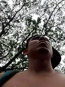 Snapshot of Eross_Santy chatting on February 8, 2026, 4:59 pm Eross Santy online show from February 8, 2026, 4:59 pm