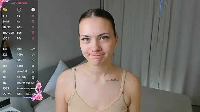 Snapshot of SirenaOstrem chatting on October 25, 2025, 1:05 am SirenaOstrem online show from October 25, 2025, 1:05 am