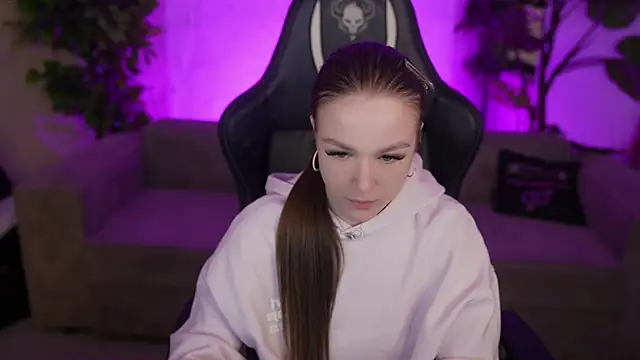 Ella 054 online show from February 16, 2026, 11:02 pm