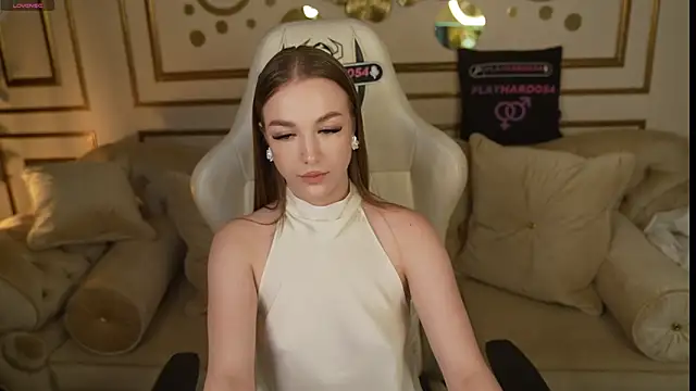 Ella 054 online show from June 6, 2026, 2:33 pm