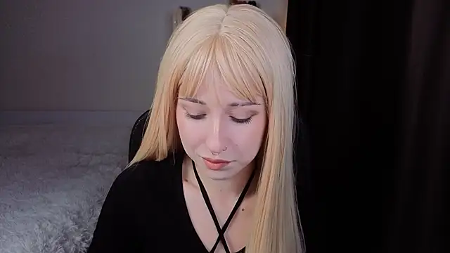 Snapshot of YukiMisa chatting on October 8, 2025, 2:51 pm YukiMisa online show from October 8, 2025, 2:51 pm