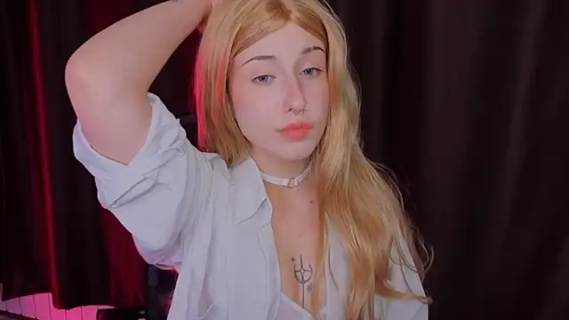 Snapshot of YukiMisa chatting on November 2, 2025, 5:18 pm YukiMisa online show from November 2, 2025, 5:18 pm