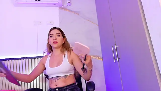 Snapshot of Sammy_Lovee chatting on October 22, 2025, 7:24 pm Sammy Lovee online show from October 22, 2025, 7:24 pm