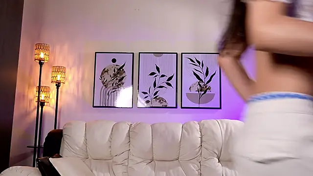 Violeta Foxz online show from March 10, 2026, 8:02 pm