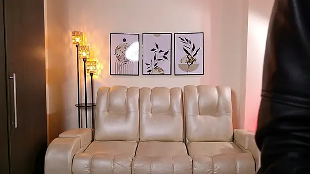 Snapshot of Violeta_Foxz chatting on November 25, 2025, 7:14 pm Violeta Foxz online show from November 25, 2025, 7:14 pm