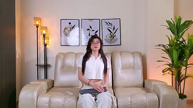 Snapshot of Violeta_Foxz chatting on October 15, 2025, 7:55 pm Violeta Foxz online show from October 15, 2025, 7:55 pm