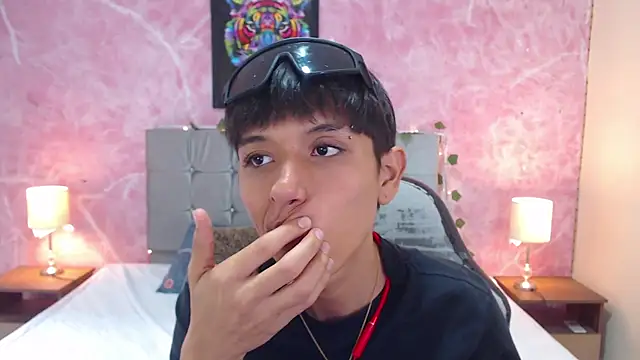 MAXIMILIANO  HOT online show from September 18, 2025, 6:11 pm