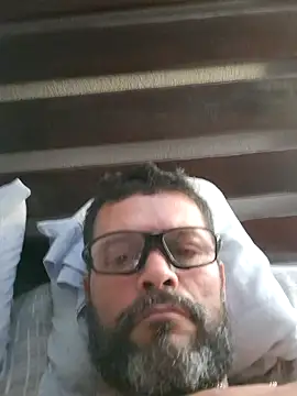 pittivm online show from March 28, 2026, 2:23 am