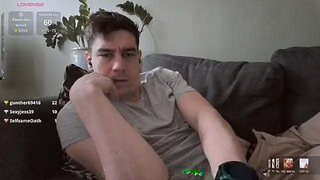 Snapshot of Ador_mask chatting on April 5, 2026, 4:57 pm Ador mask online show from April 5, 2026, 4:57 pm