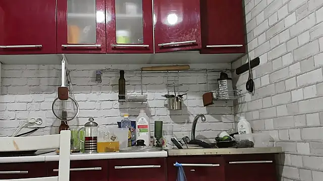 Snapshot of WonderConnie1 chatting on October 18, 2025, 6:10 pm WonderConnie1 online show from October 18, 2025, 6:10 pm