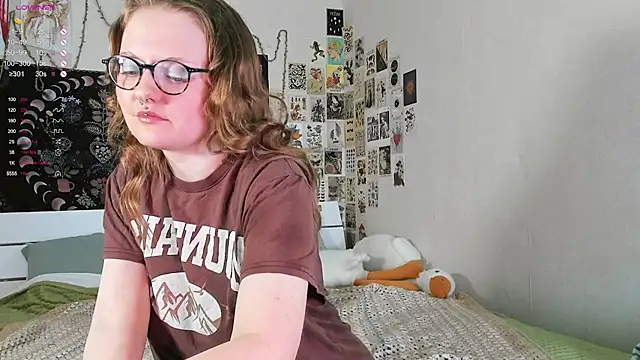 Snapshot of WonderConnie1 chatting on November 16, 2025, 8:30 am WonderConnie1 online show from November 16, 2025, 8:30 am