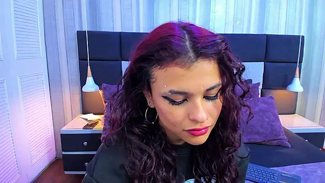 Snapshot of yiyisandoval chatting on March 25, 2026, 3:22 pm yiyisandoval online show from March 25, 2026, 3:22 pm