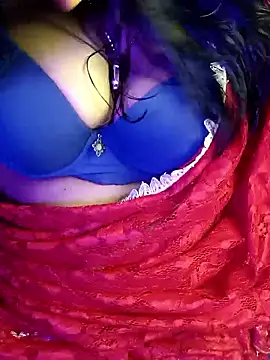 monaa-darling online show from September 18, 2025, 7:17 pm