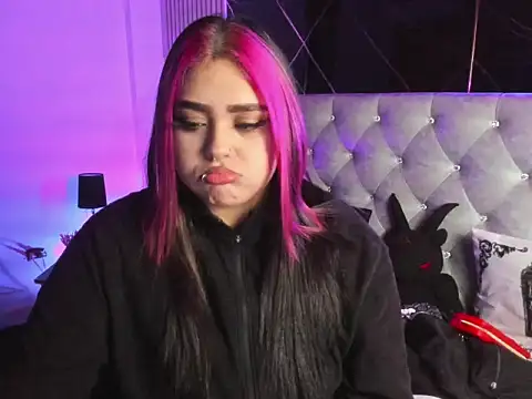 im bunny   online show from January 13, 2026, 4:22 pm