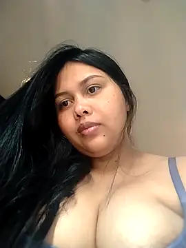 Snapshot of Alessandraa- chatting on April 15, 2026, 7:58 pm Alessandraa- online show from April 15, 2026, 7:58 pm