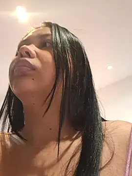 Snapshot of Alessandraa- chatting on December 4, 2025, 1:54 pm Alessandraa- online show from December 4, 2025, 1:54 pm