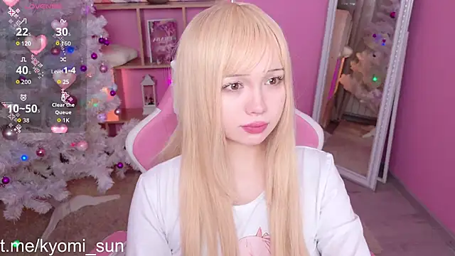 Snapshot of Kyomi_Sun chatting on December 15, 2025, 9:31 pm Kyomi Sun online show from December 15, 2025, 9:31 pm