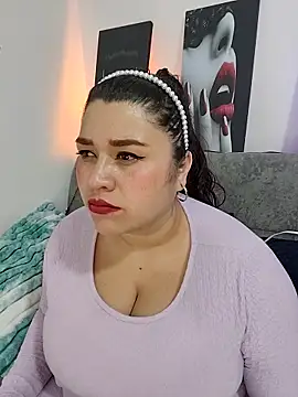 Snapshot of SafiroFer chatting on November 11, 2025, 9:09 pm SafiroFer online show from November 11, 2025, 9:09 pm