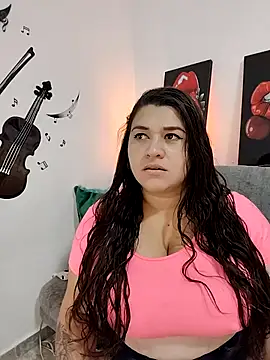 Snapshot of SafiroFer chatting on October 29, 2025, 9:03 pm SafiroFer online show from October 29, 2025, 9:03 pm