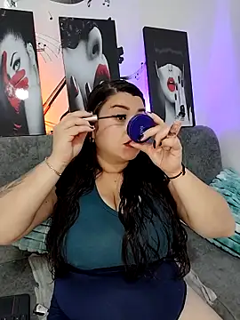 Snapshot of SafiroFer chatting on November 14, 2025, 9:07 pm SafiroFer online show from November 14, 2025, 9:07 pm