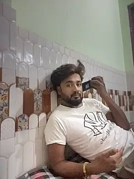 Hotjiya5656 online show from May 27, 2026, 7:54 pm