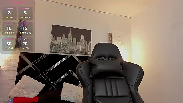 iamCharlotte19 online show from October 10, 2025, 7:04 pm