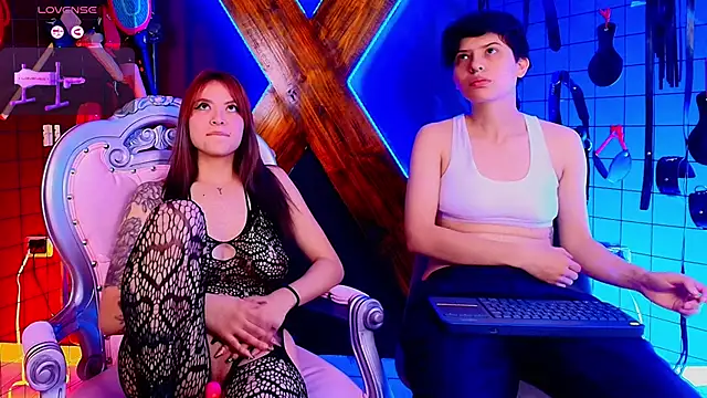 Snapshot of Mr_sadistiic_ chatting on October 17, 2025, 3:43 am Mr sadistiic online show from October 17, 2025, 3:43 am