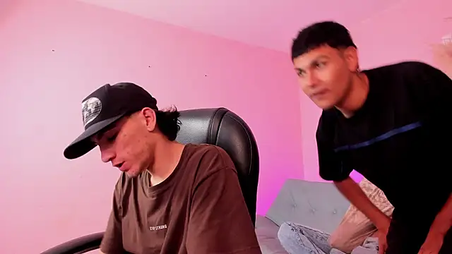 Handsomeboyss19 online show from February 4, 2026, 1:55 am