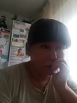 Luu-Lii777 online show from October 7, 2025, 4:13 am