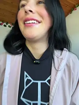 Mia salinass online show from July 15, 2026, 9:11 pm