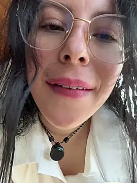 Mia salinass online show from August 5, 2026, 8:03 pm