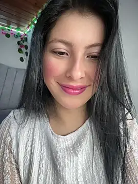 Mia salinass online show from July 3, 2026, 8:37 pm