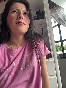 Mia salinass online show from March 7, 2026, 9:31 pm