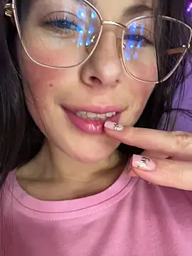 Mia salinass online show from March 22, 2026, 2:04 am