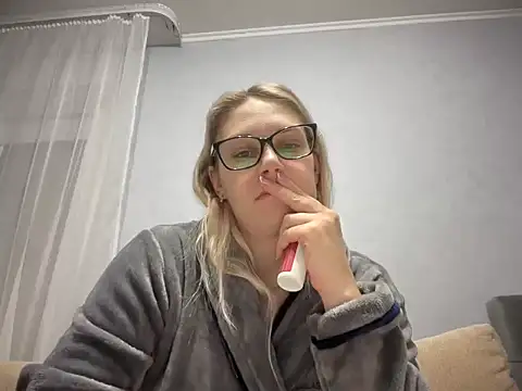 Snapshot of NikexPretty chatting on November 13, 2025, 8:02 pm NikexPretty online show from November 13, 2025, 8:02 pm