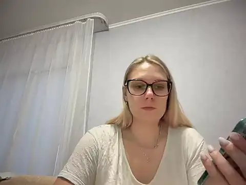 Snapshot of NikexPretty chatting on October 29, 2025, 8:19 pm NikexPretty online show from October 29, 2025, 8:19 pm