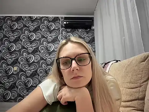 Snapshot of NikexPretty chatting on November 2, 2025, 10:15 pm NikexPretty online show from November 2, 2025, 10:15 pm