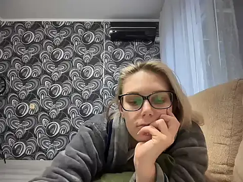 Snapshot of NikexPretty chatting on November 16, 2025, 1:38 pm NikexPretty online show from November 16, 2025, 1:38 pm